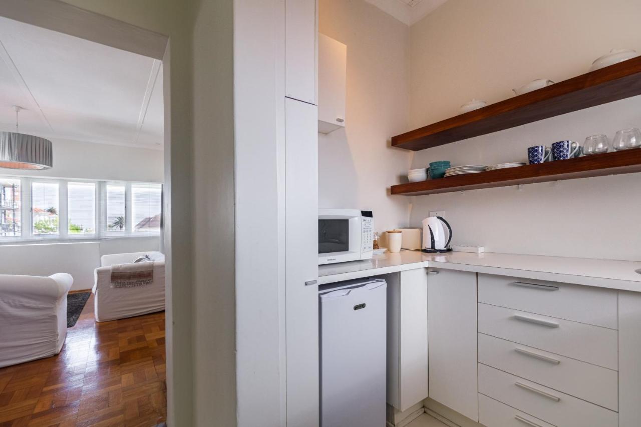 Portswood Mews - Chic White Studio Apartment Green Point كيب تاون المظهر الخارجي الصورة