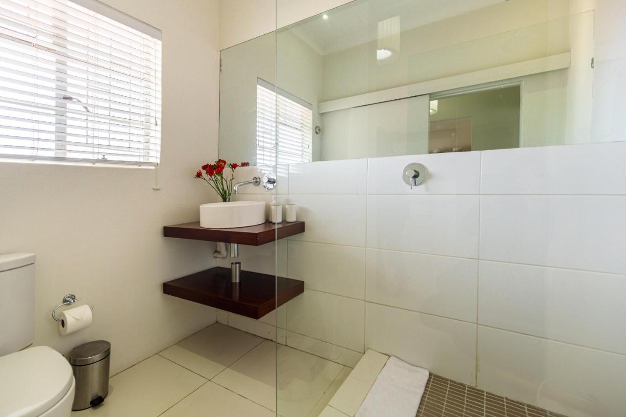 Portswood Mews - Chic White Studio Apartment Green Point كيب تاون المظهر الخارجي الصورة